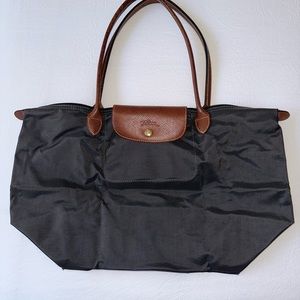 Large gray Long Champ tote